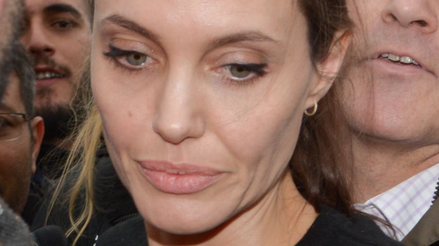 Angelina Jolie im März 2016 bei dem Besuch eines Flüchtlingslagers in Griechenland