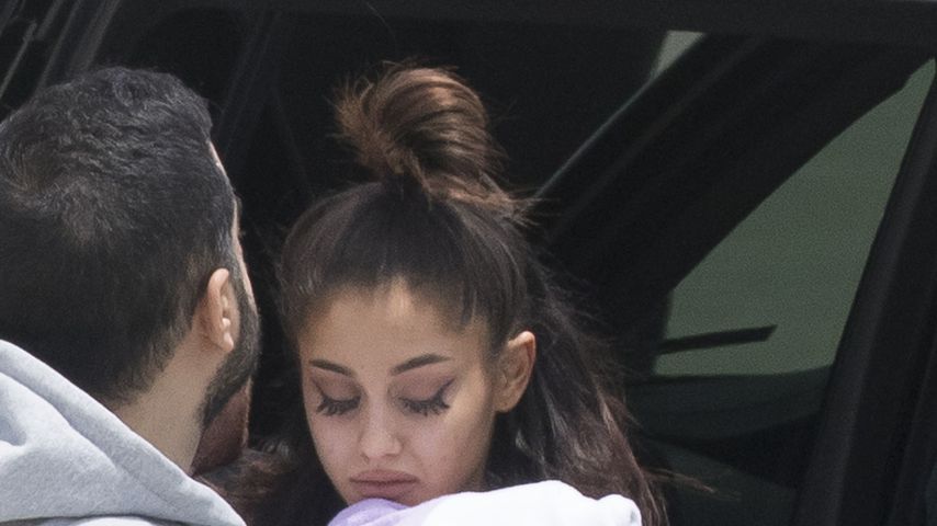 Ariana Grande am Flughafen in Florida einen Tag nach dem Anschlag in Manchester