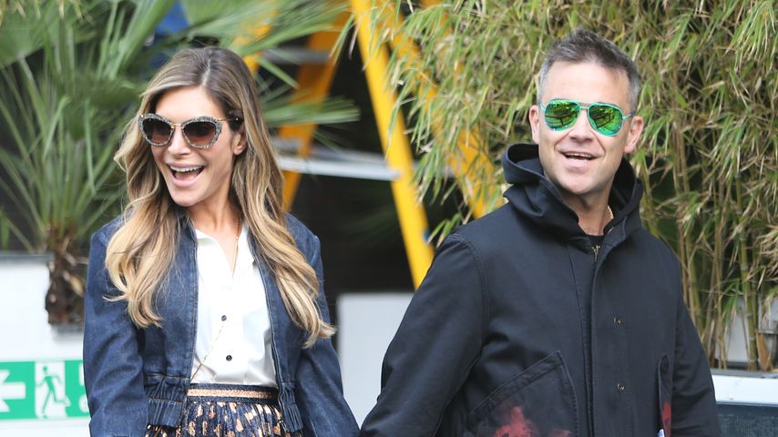 Ayda Field und Robbie Williams bei einem Spaziergang