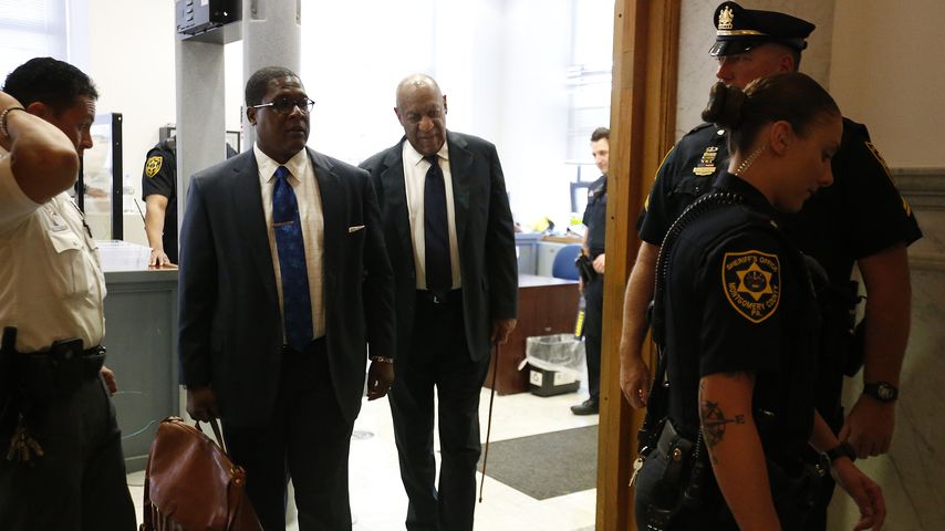 Bill Cosby auf dem Weg zum Gerichtssaal in Norristown