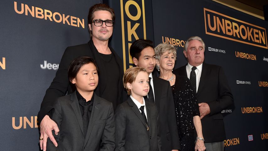 Brad Pitt mit Pax Thien, Shiloh Nouvel, Maddox und seinen Eltern im Dezember 2014 in Los Angeles