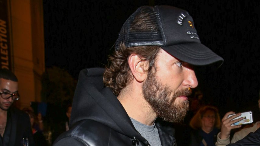 Bradley Cooper verlässt die "Vogue Paris Foundation Gala" in Paris