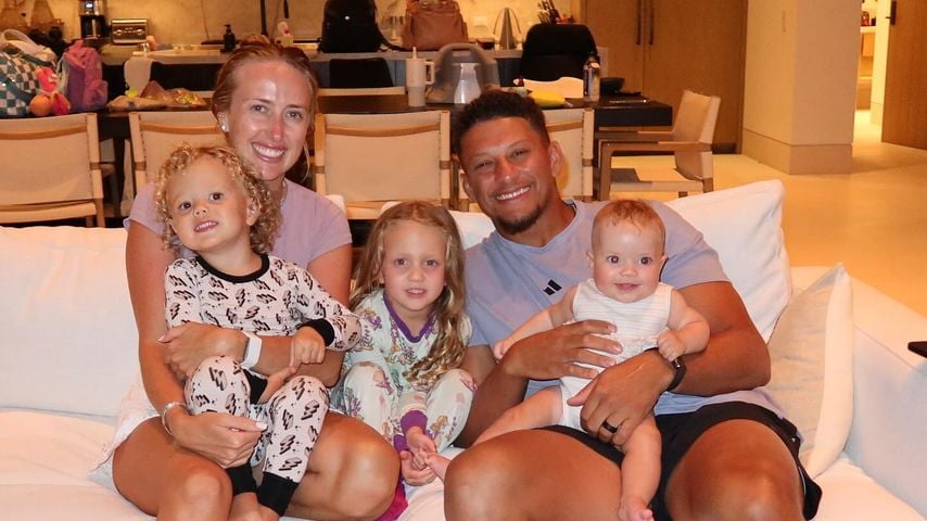Brittany und Patrick Mahomes mit ihren Kindern, Juli 2025