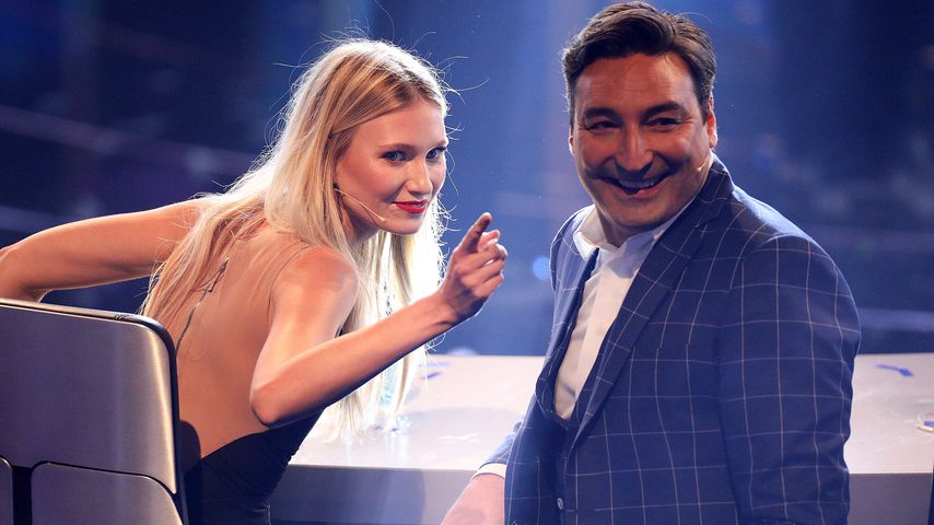 Carolin Niemczyk und Mousse T. bei der ersten Mottoshow von DSDS