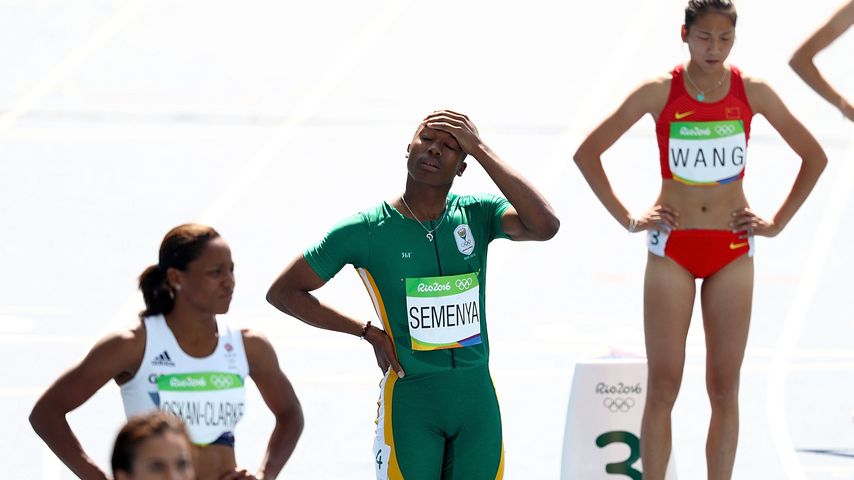 Caster Semenya (m.) vor ihrem Start in Rio