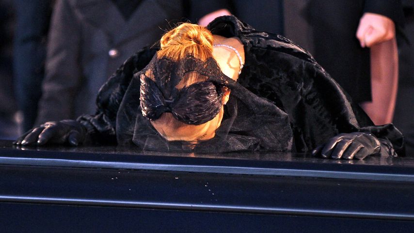 Celine Dion auf der Trauerfeier ihres verstorbenen Ehemannes René Angélil