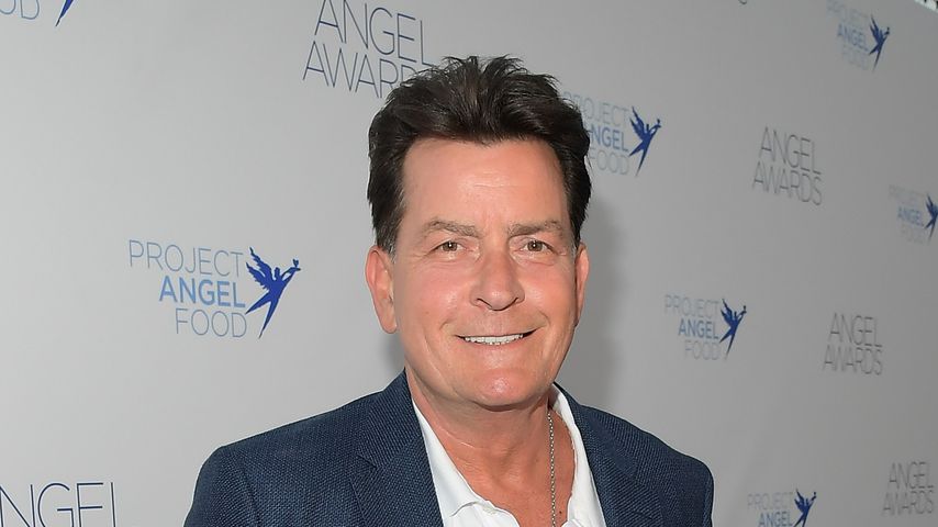 Nach seiner Drogensucht: So ruhig lebt Charlie Sheen heute | Promiflash.de