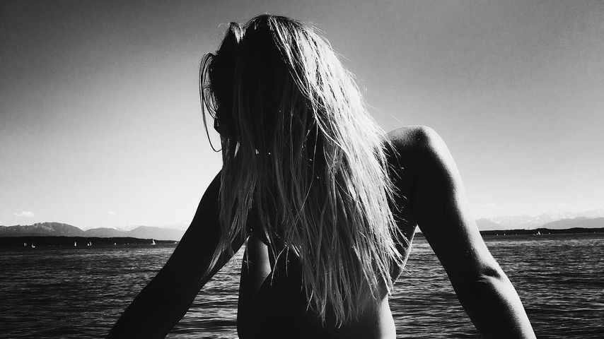 Splitterfasernackt: AWZ-Cheyenne Pahde, wie Gott sie schuf!