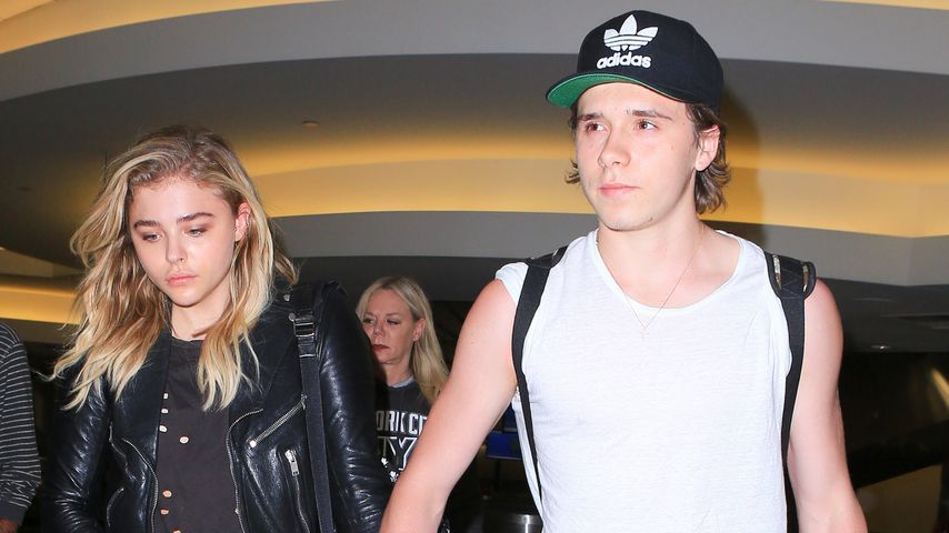 Chloë Moretz und Brooklyn Beckham am LAX-Flughafen