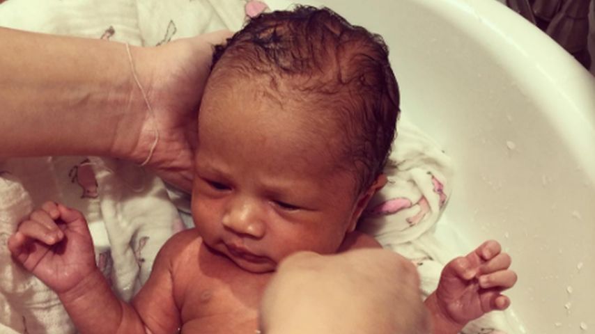 Chrissy Teigen und Luna Simone