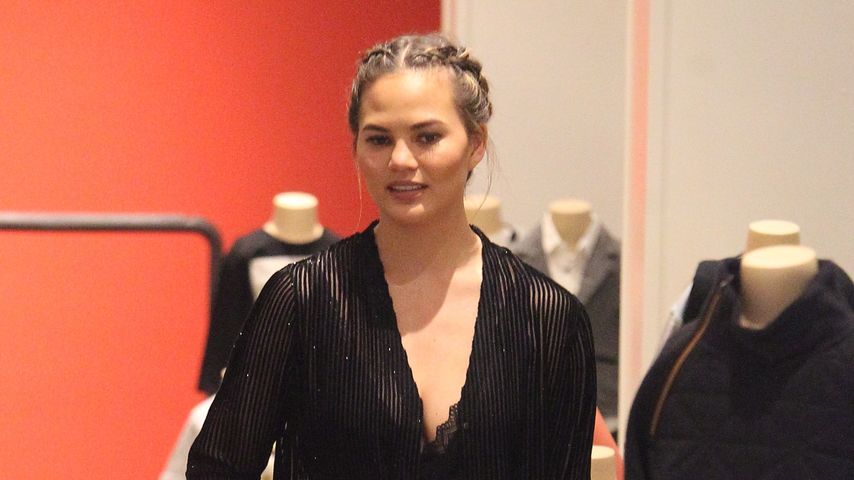 Chrissy Teigen im Kinderladen "Bel Bambini" in Beverly Hills