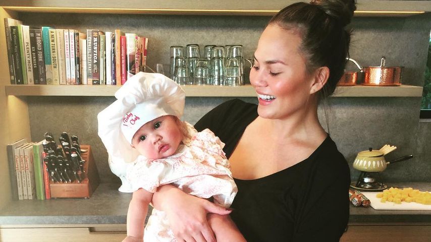 Chrissy Teigen mit Tochter Luna Simone