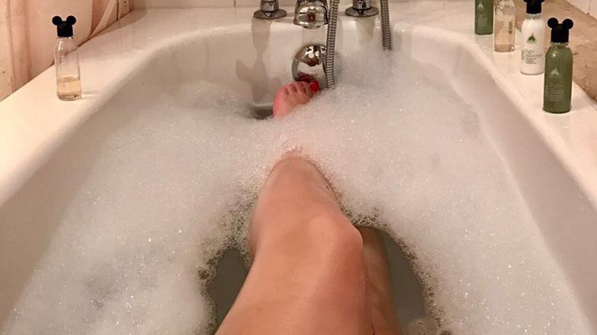 Daniela Katzenbergers Badewannen-Selfie Nr. 1