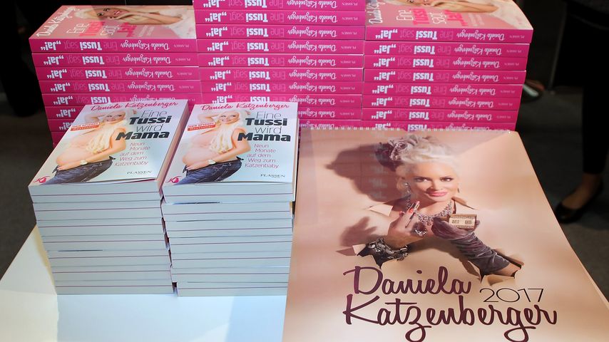 Daniela Katzenbergers Kalender und Bücher