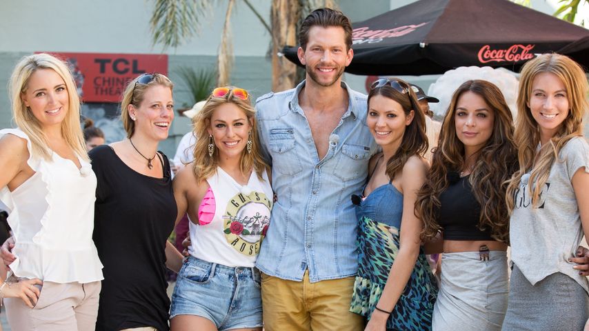 Bachelor Oliver Sanne mit den Kandidatinnen Carolin, Annica, Samatha, Petra, Zisan und Natascha