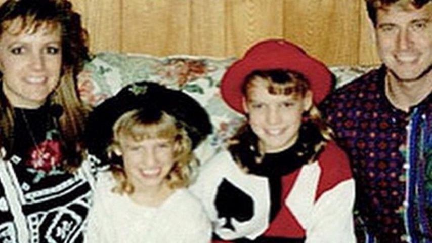 Ashlee Simpson und Jessica Simpson mit ihren Eltern