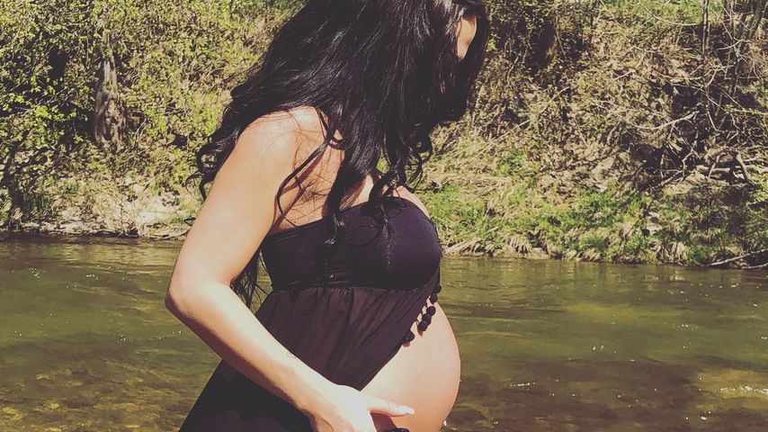 Kleine Kickerin: LI-Elena & Mikes Baby tritt schon richtig