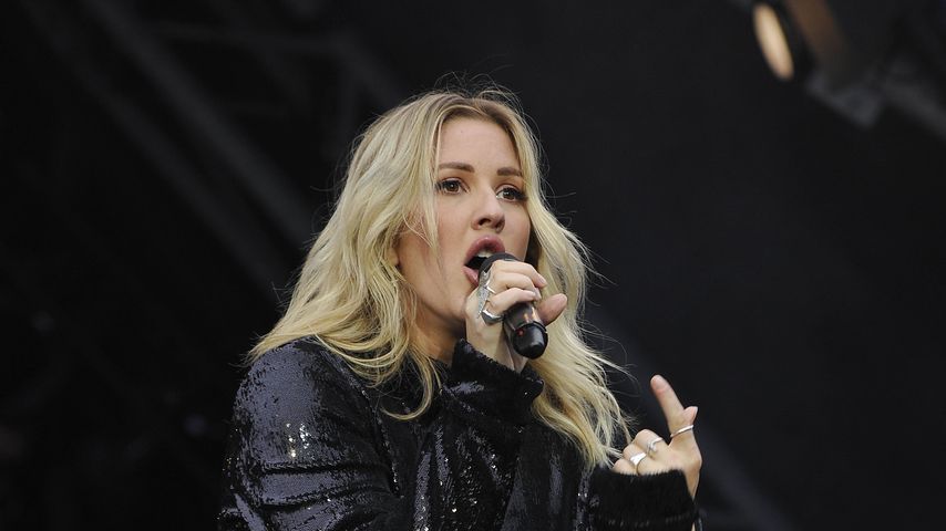 Ellie Goulding auf der Bühne des Glastonbury Festivals 2016