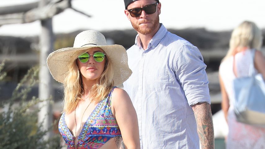 Ellie Goulding mit einem mysteriösen Mann in Saint-Tropez