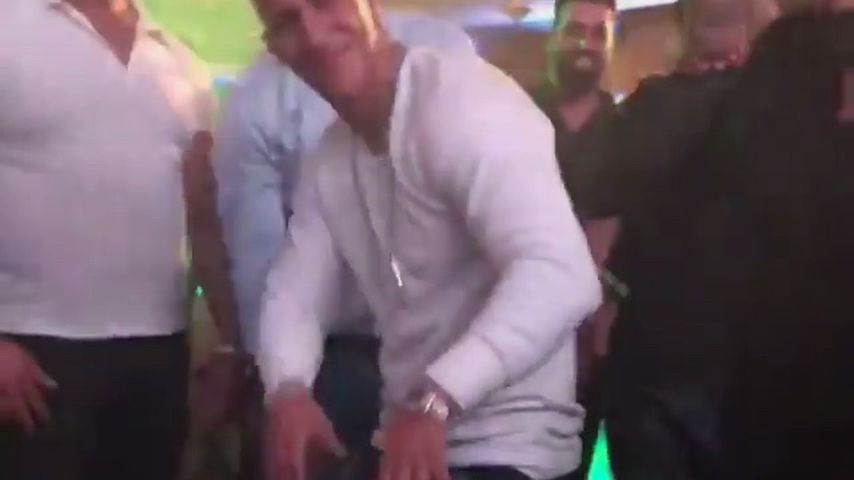 Farid Bang beim Tanzen auf der ECHO-Aftershow-Party