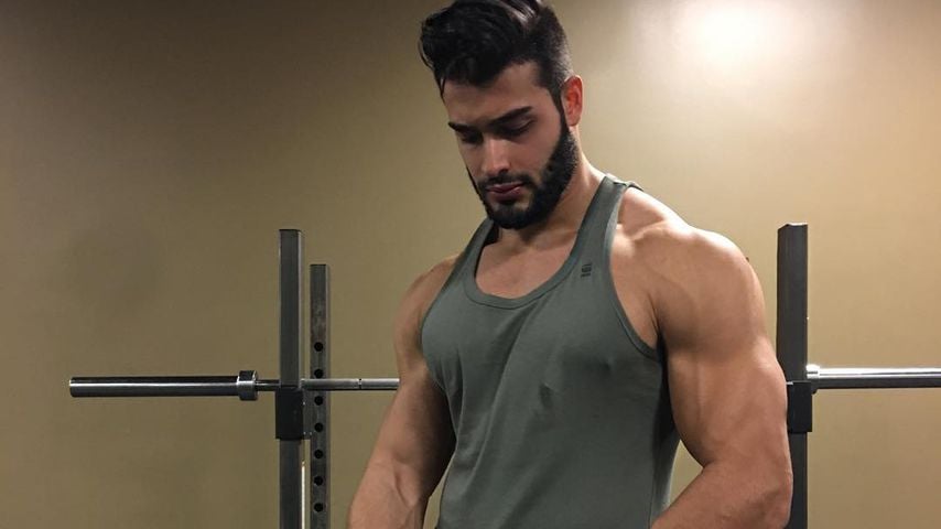 Fitnessmodel Sam Asghari im Gym