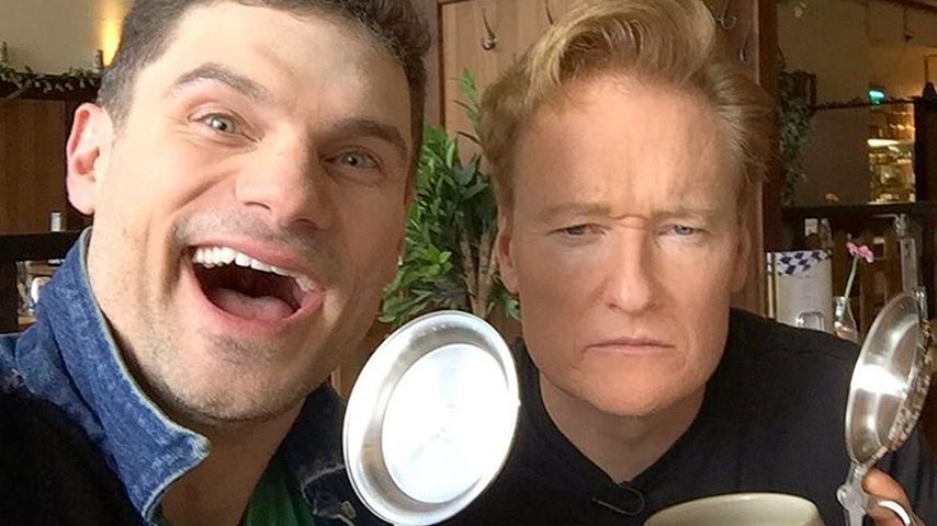 Flula Borg und Conan O'Brien im Hofbräuhaus in Berlin