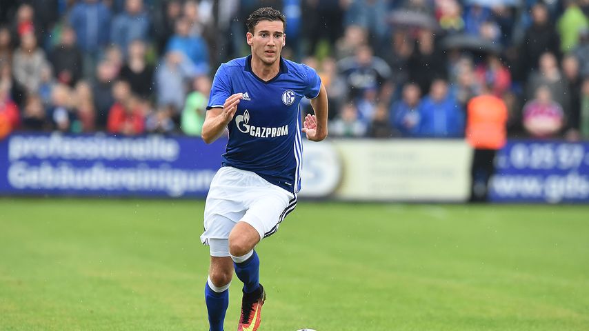 Fußballer Leon Goretzka beim Fußball Testspiel FC Eintracht Rheine - FC Schalke 04 am 13.07.2016