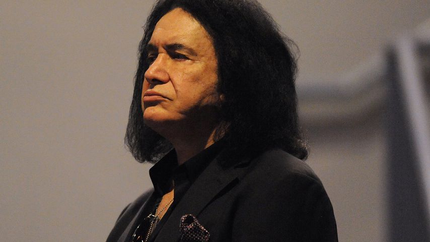 Gene Simmons, Sänger