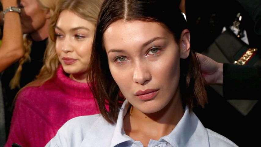 Gigi und Bella Hadid backstage bei der New York Fashion Week