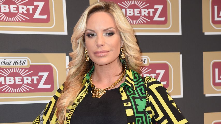 Gina-Lisa Lohfink auf dem roten Teppich einer Lambertz-Party