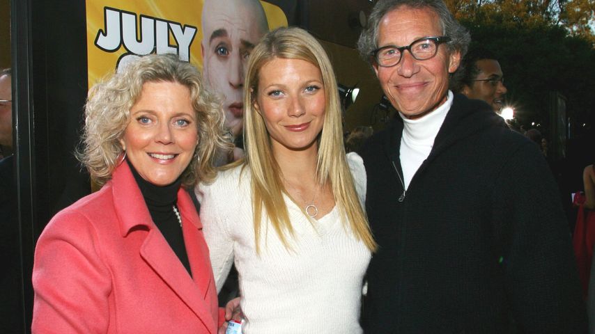 Gwyneth Paltrow (m.) mit ihren Eltern Blythe Danner und Bruce Paltrow