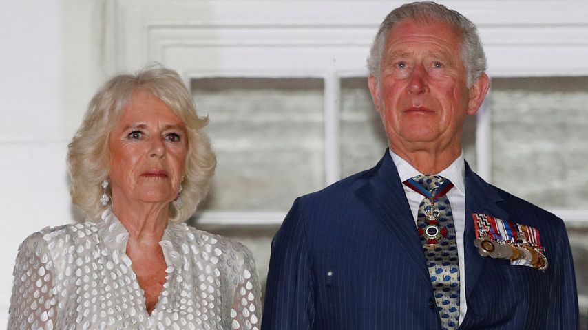 In Blümchen-Badehose: So geht Prinz Charles an den Strand ...