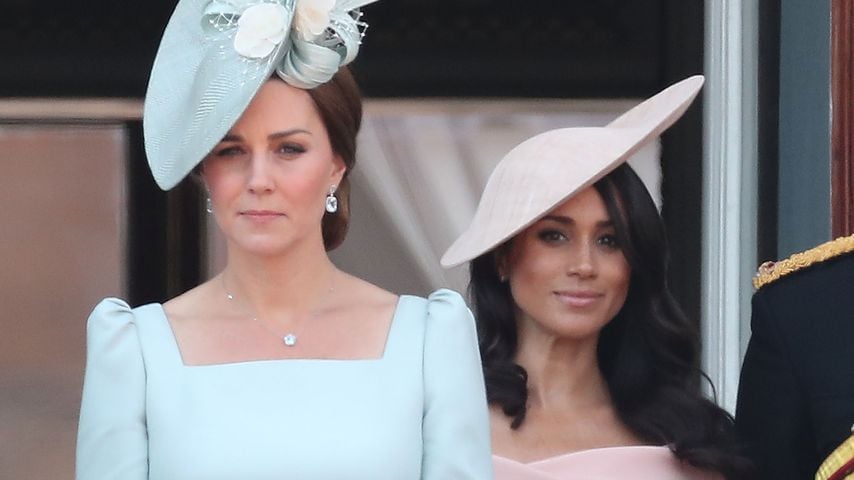Kate oder Meghan: Welcher Trooping-Look ist euer Favorit?