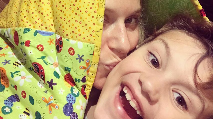 Hilarie Burton mit ihrem Sohn Augustus Morgan