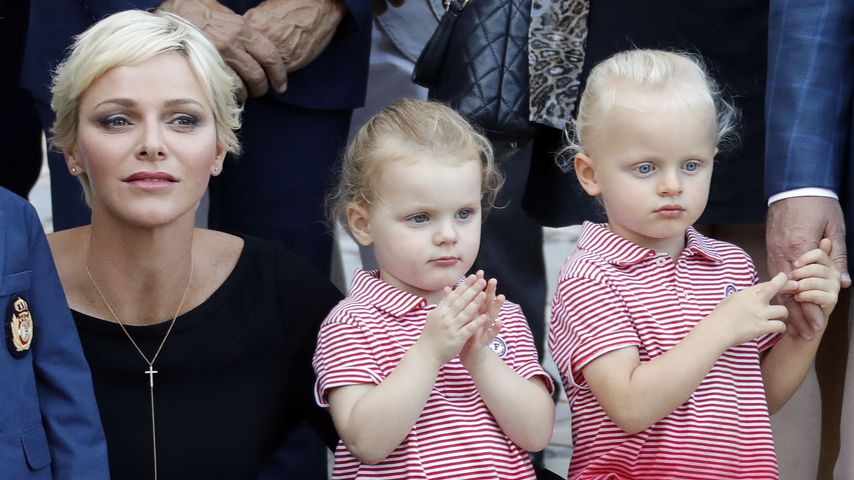 Gabriella und Jacques von Monaco, Zwillinge von Fürst Albert und Fürstin Charlène mit ihrer Mutter