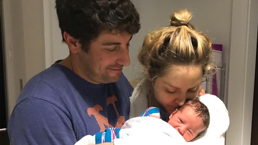 Jason Biggs und seine Frau Jenny mit Baby Lazlo