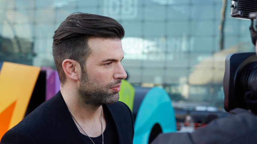 Gänsehaut-Moment: Jay Khan covert "Atemlos durch die Nacht"