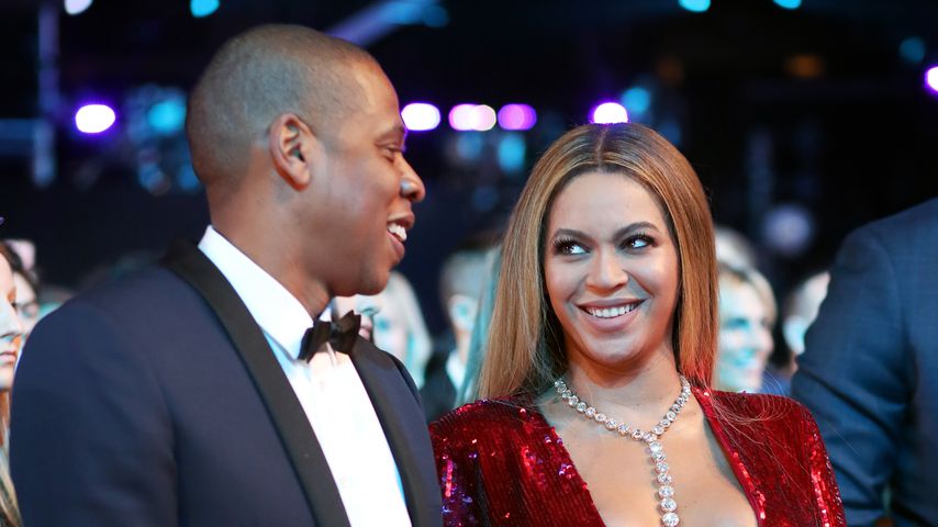 Jay-Z und Beyoncé bei der Verleihung der Grammys 2017