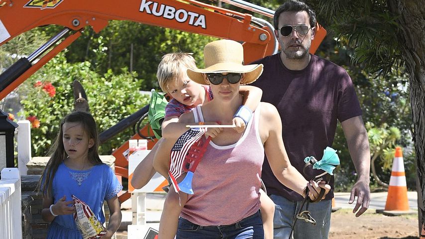Jennifer Garner und Ben Affleck mit den Kids bei der Parade zum 4. Juli