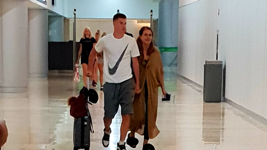 Neue Fotos: Jessica Paszka hält Händchen mit ihrem Fußballer