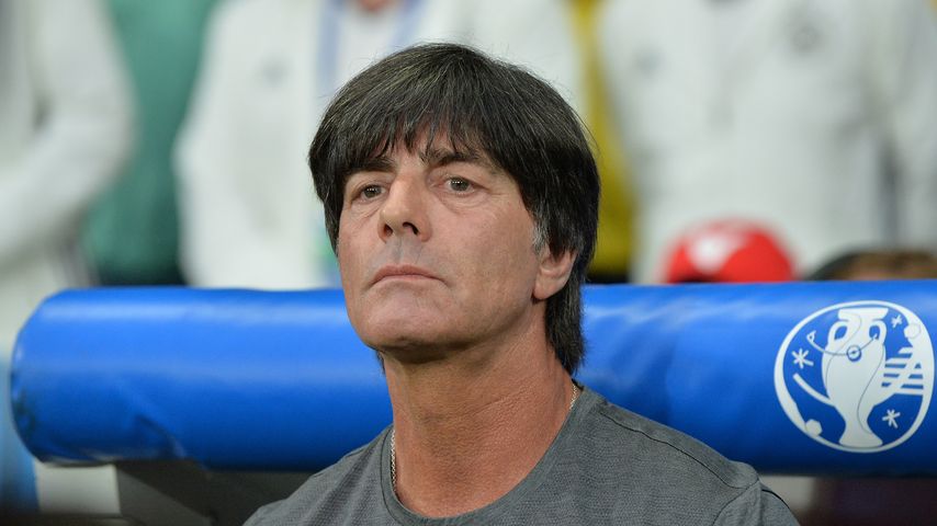 Joachim Löw beim ersten Gruppen-Spiel Deutschlands