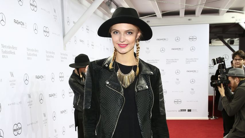 Jolina Fust auf der "Mercedes Benz Fashion Week" in 2016 Berlin
