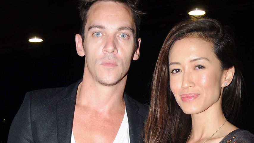 Jonathan Rhys Meyers und Mara Lane