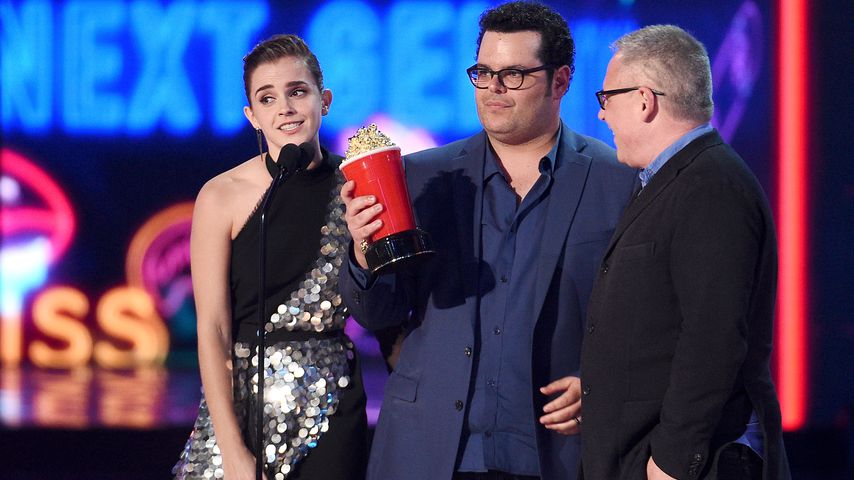 Emma Watson, Josh Gad und Bill Condon mit der Auszeichnung für "Die Schöne und das Biest"
