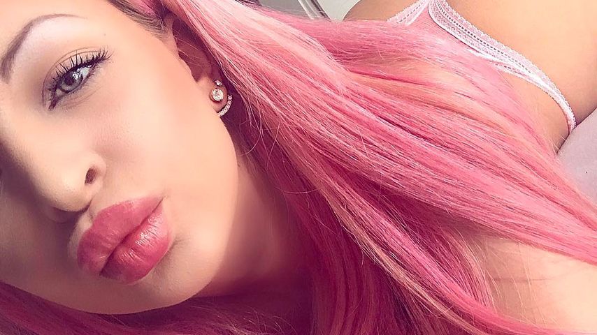 Schon wieder! Sex-Vloggerin Katja Krasavice beim Beauty-Doc!