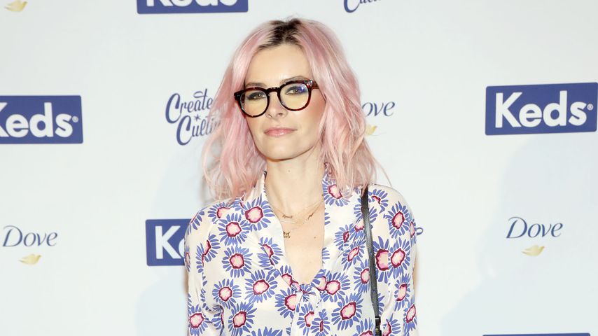 Kelly Oxford, Buchautorin