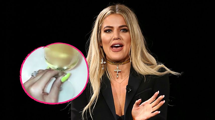 Spannend! Zeigt Khloe Kardashian hier ihren Verlobungsring??