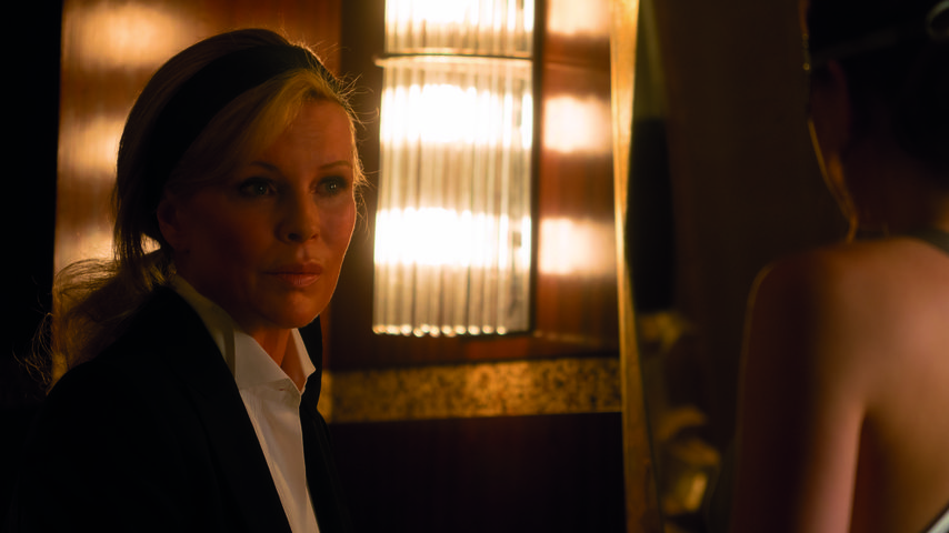 Kim Basinger als Elena Lincoln in "Fifty Shades of Grey – Gefährliche Liebe"