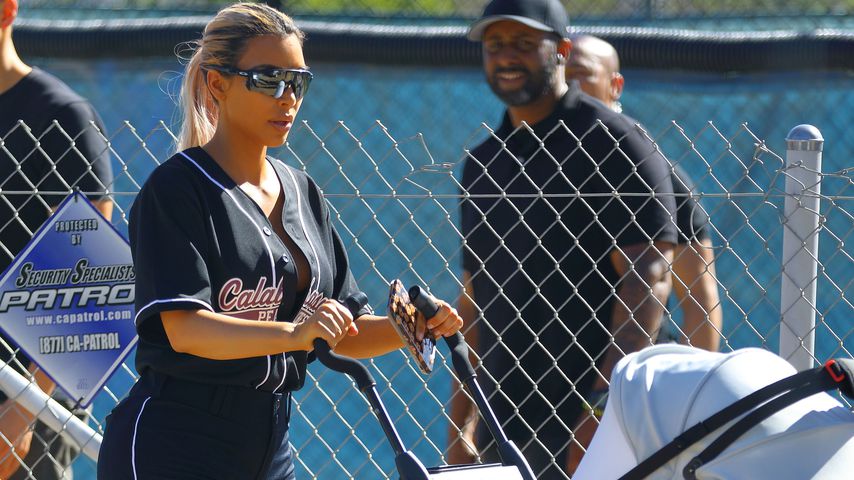 Kim Kardashian mit ihrer Tochter Chicago