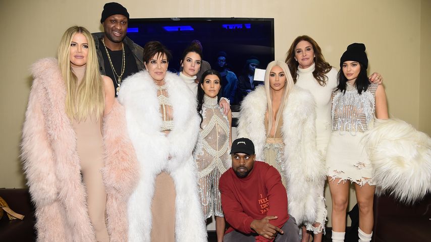 Khloe Kardashian, Kylie Jenner, Kim Kardashian, Kanye West, Kendall Jenner, Kourtney Kardashian